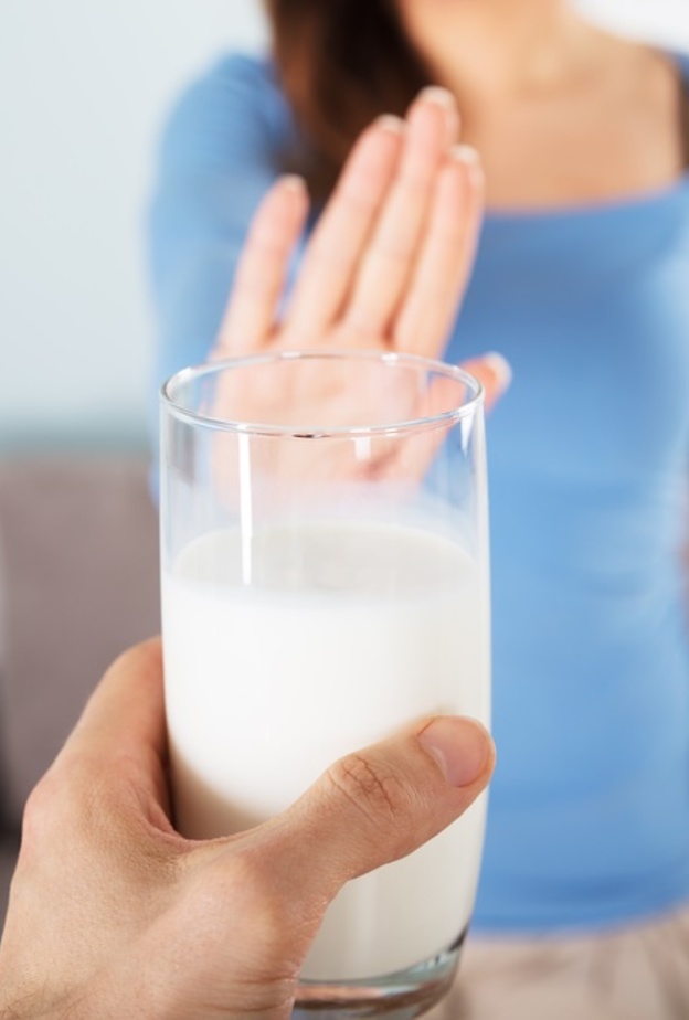 اعراض حساسية اللاكتوز واسبابها وطرق علاجها