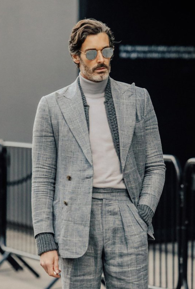 لوك شتوي وجذاب بتنسيق البدلة الرمادية بستايل مسترخي