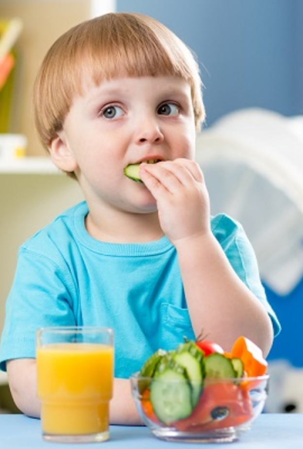 الخضروات والفواكه من الاطعمة التي تحمي الطفل من السكري 