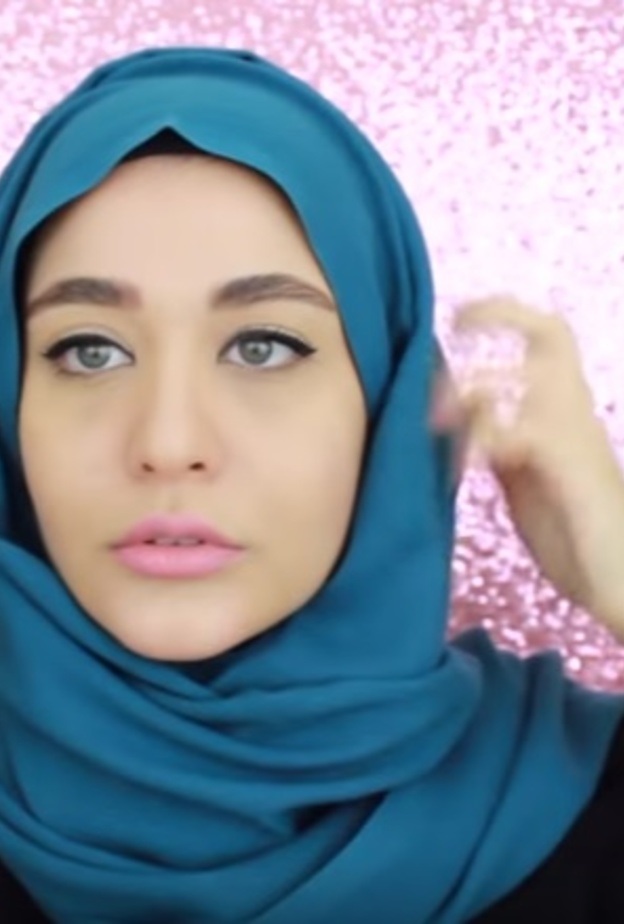 لفة حجاب للوجه الدائري