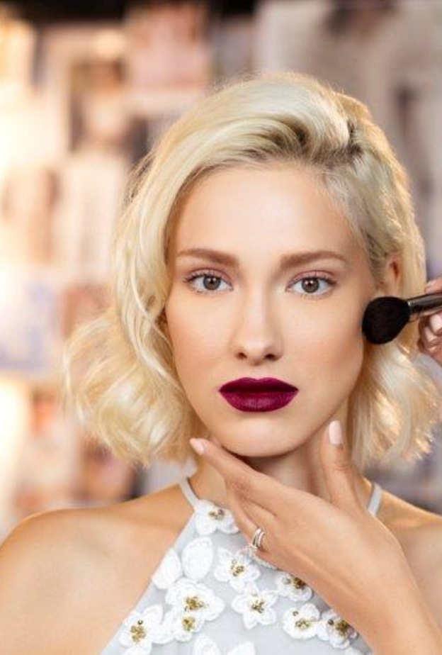 وجوه تقدّم لمحة عن فنّ التعبير من خلال الجمال والموضة