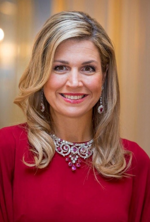 قلادة التاج للأميرة ماري