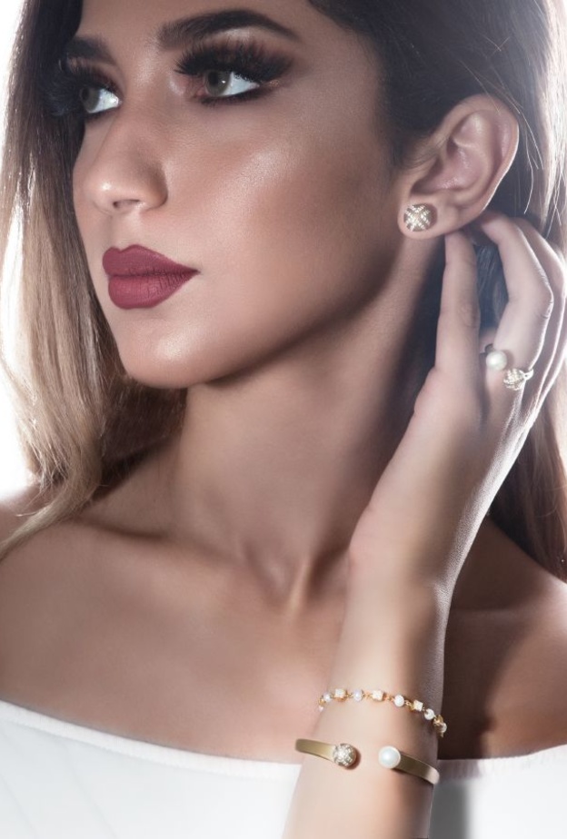 من مجوهرات عبير