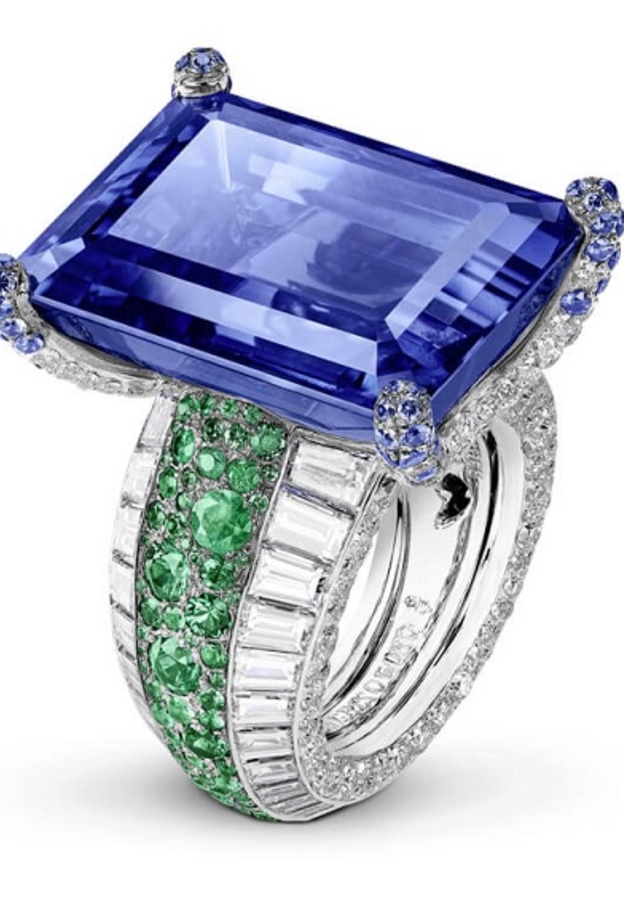 خاتم من ديور Dior