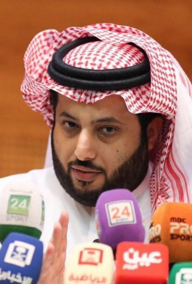 آل الشيخ يهدد بالانسحاب من الدوري المصري