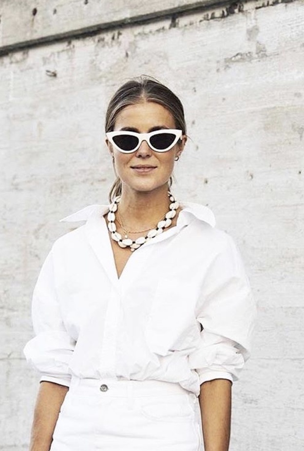 موضة النظارات الشمسية باطار أبيض