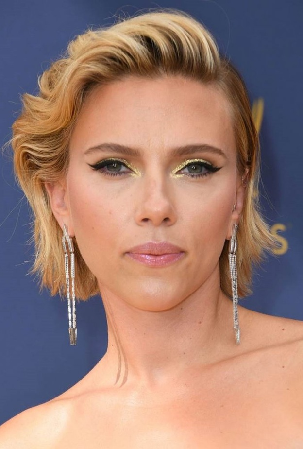 تسريحات شعر مرفوعة من وحي Kristen Bell