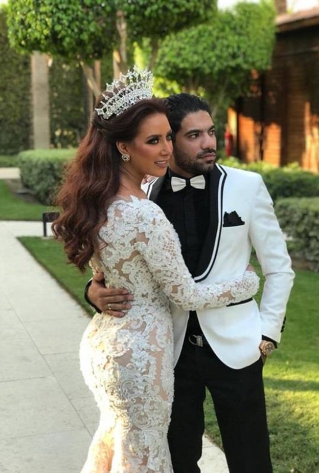 الفنانة هبة عبدالعزيز ارتدت التاج في يوم الزفاف