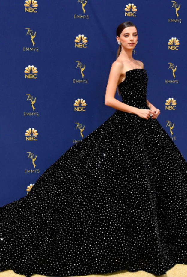 Mandy Moore في فستان من Rodarte