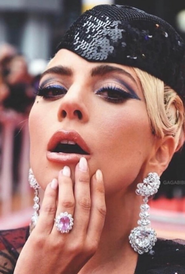  الفنانة العالمية ليدي غاغا Lady Gaga