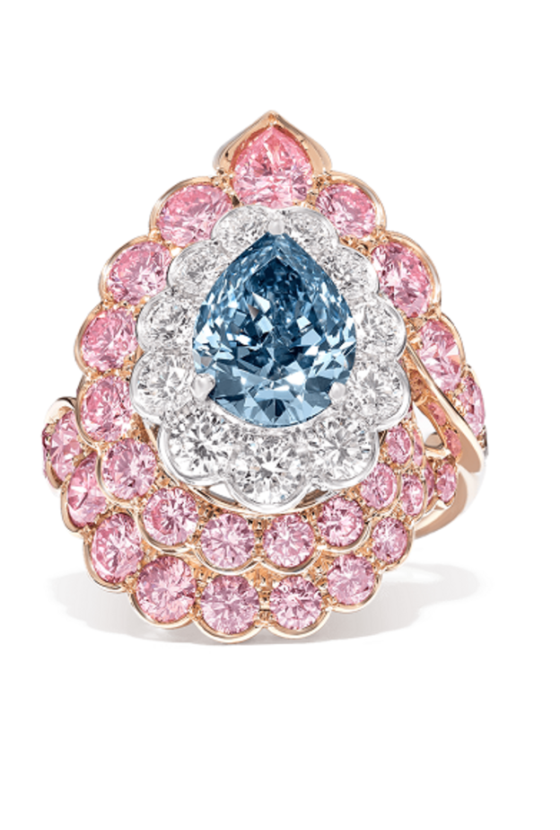 أقراط من موساييف  Moussaieff