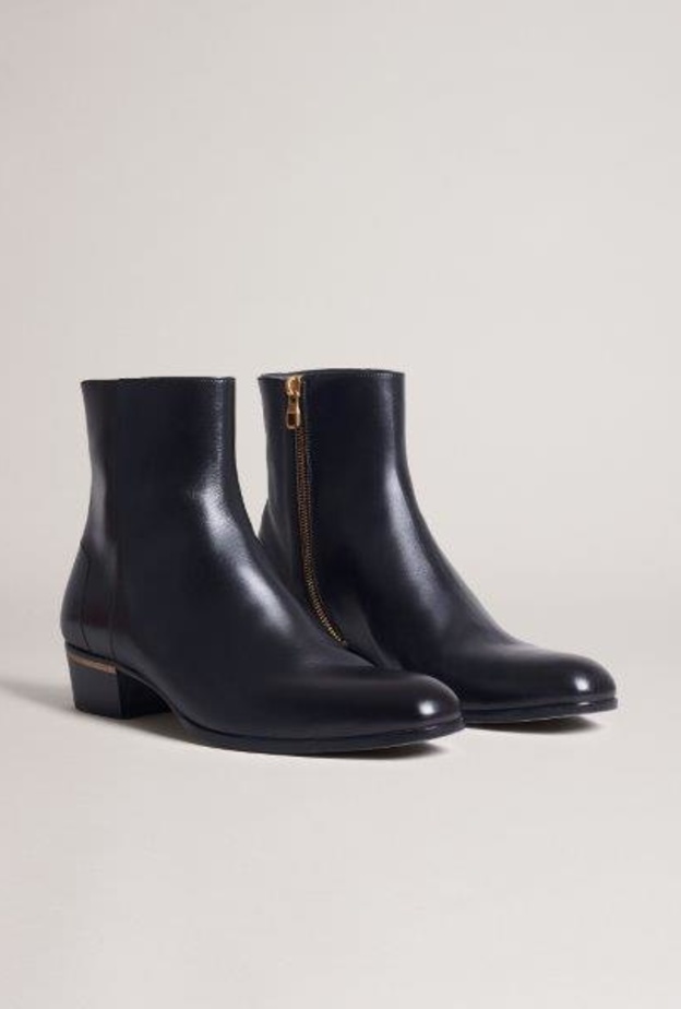 مجموعة Dunhill الجديدة توفّق بين الفخامة والتصميم المعاصر