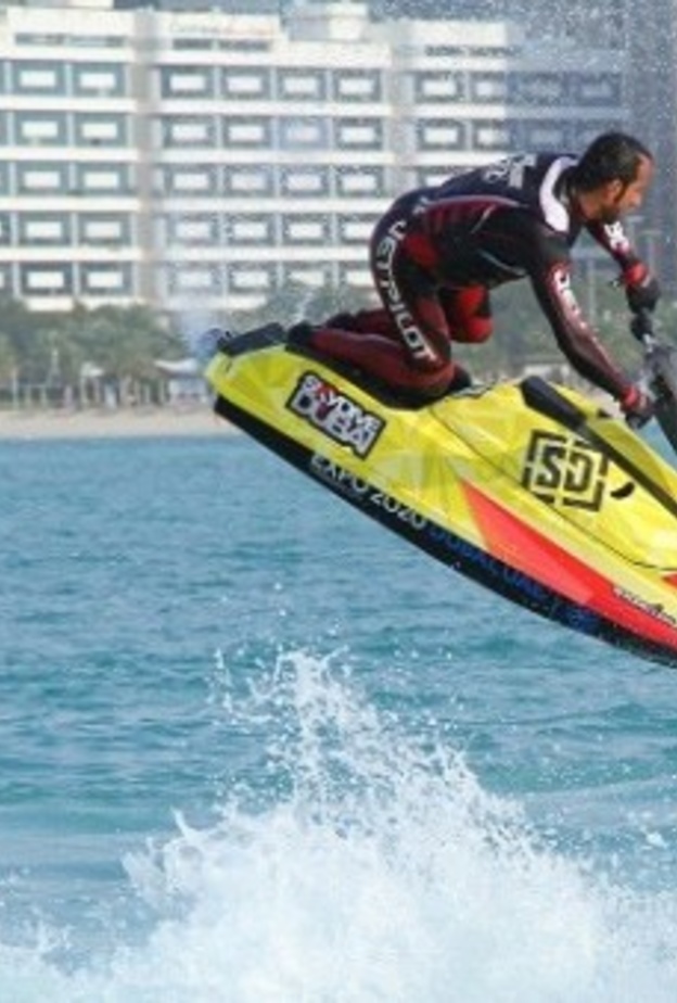 شرطة أبوظبي تحذر مستخدمي الدراجات المائية