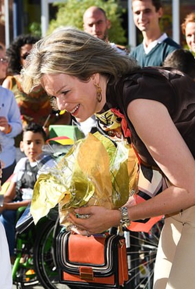 الملكة مايتلد تزور أحد المدارس