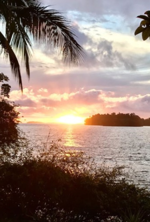  من جزر اللآلئ