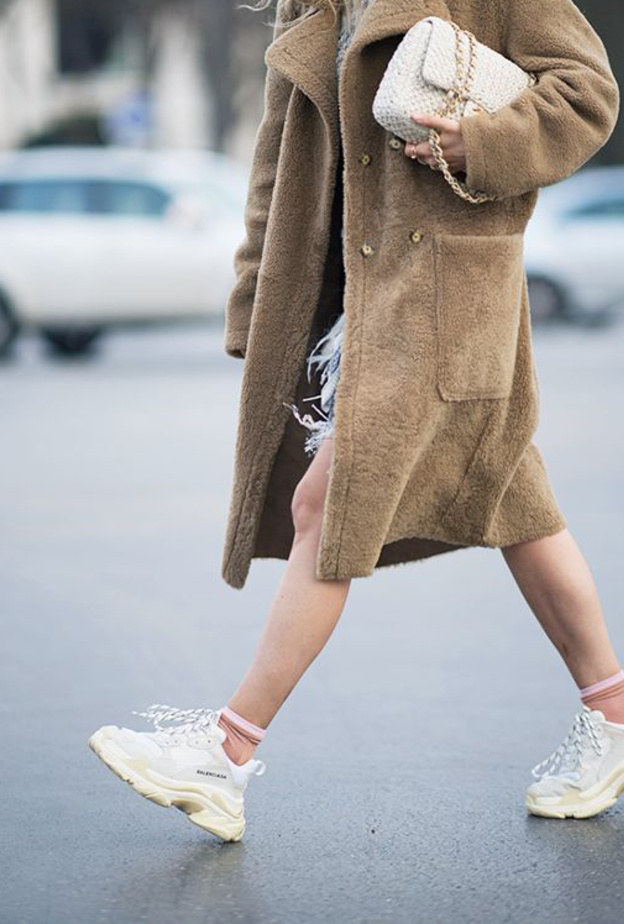 نصائح للحفاظ على الحذاء الرياضي باللون الأبيض