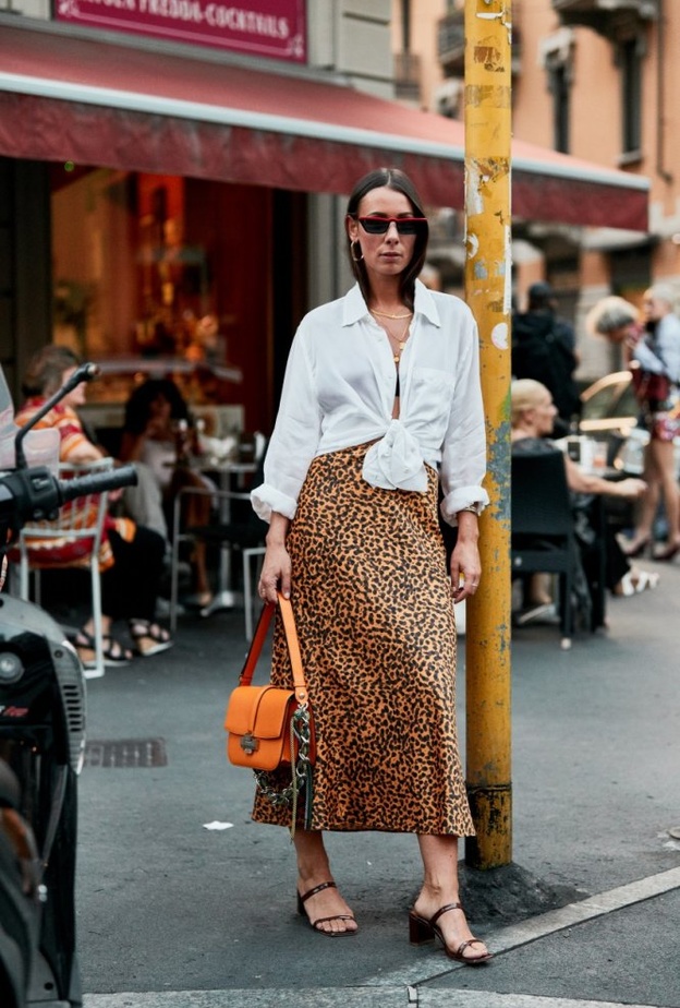 موضة اللون الأسود في شوارع ميلانو