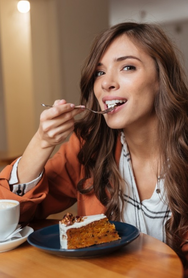 ما هي اسباب الرغبة الشديدة في تناول الحلويات ؟