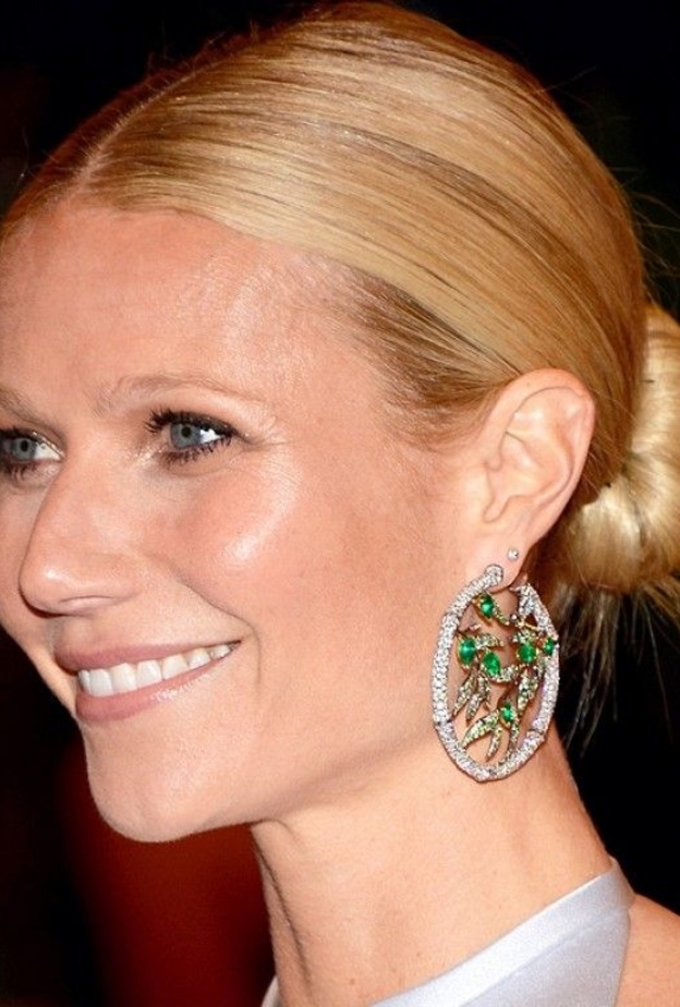  غوينيث بالترو متألقة بمجوهرات الماس الأسود من نيل لاين Neil Lane