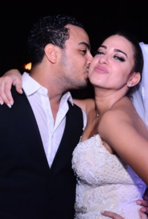 الهام وجدي في زفافها