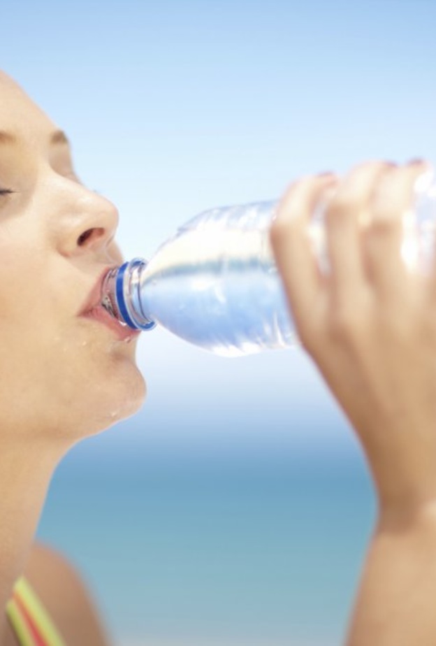  الجفاف من الاعراض التي تسبب زيادة الكرياتين في الدم