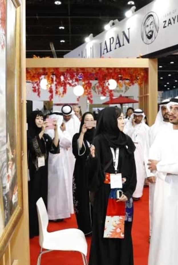 أبوظبي الدولي للصيد والفروسية يستقطب 100 ألف زائر