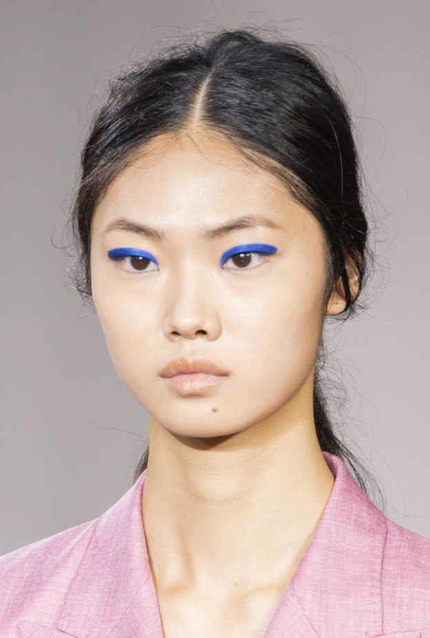 إطلالة من فيندي Fendi