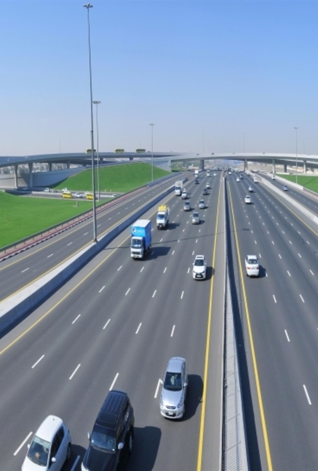 جسر جديد يحد من الزحام بين الشارقة ودبي