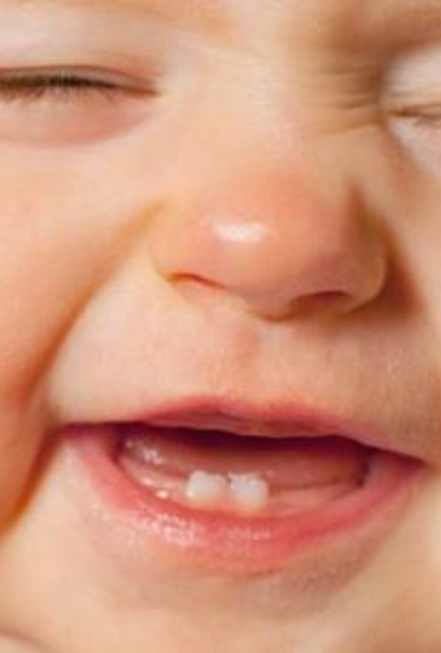 خطورة إهمال الأمهات لأسنان الأطفال 