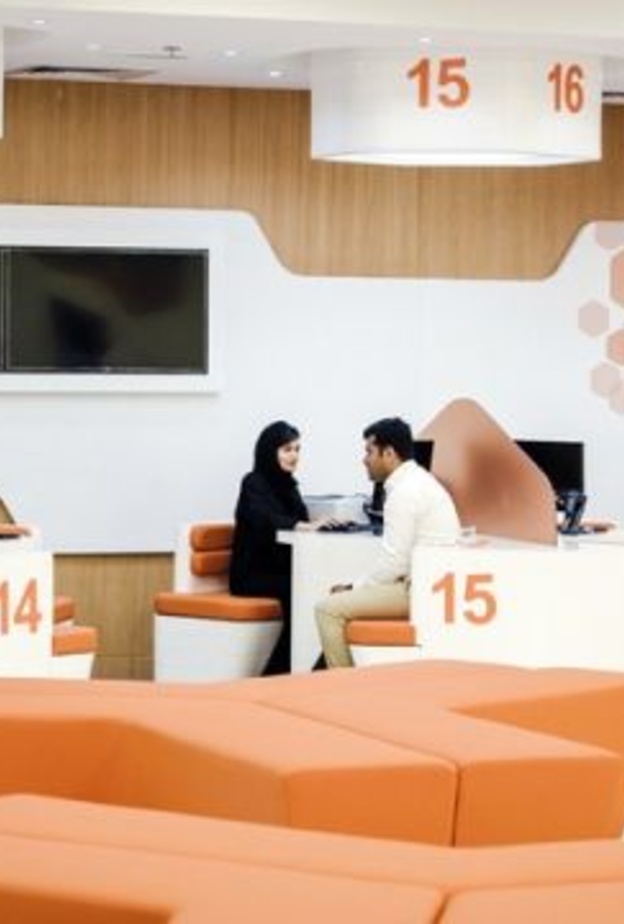 الموارد البشرية والتوطين تعلن عن خدمات جديدة في مراكز توجيه