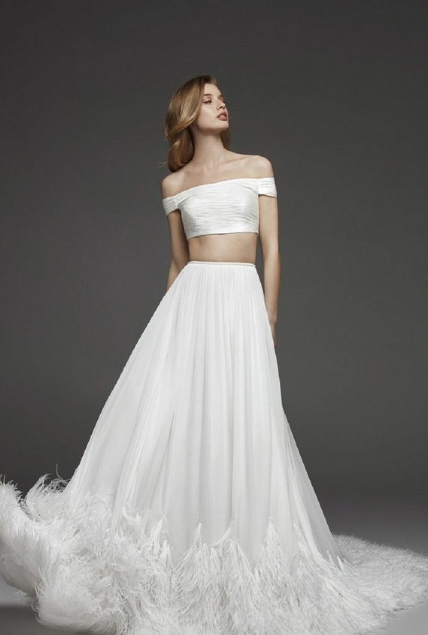 فستان مطرز من pronovias