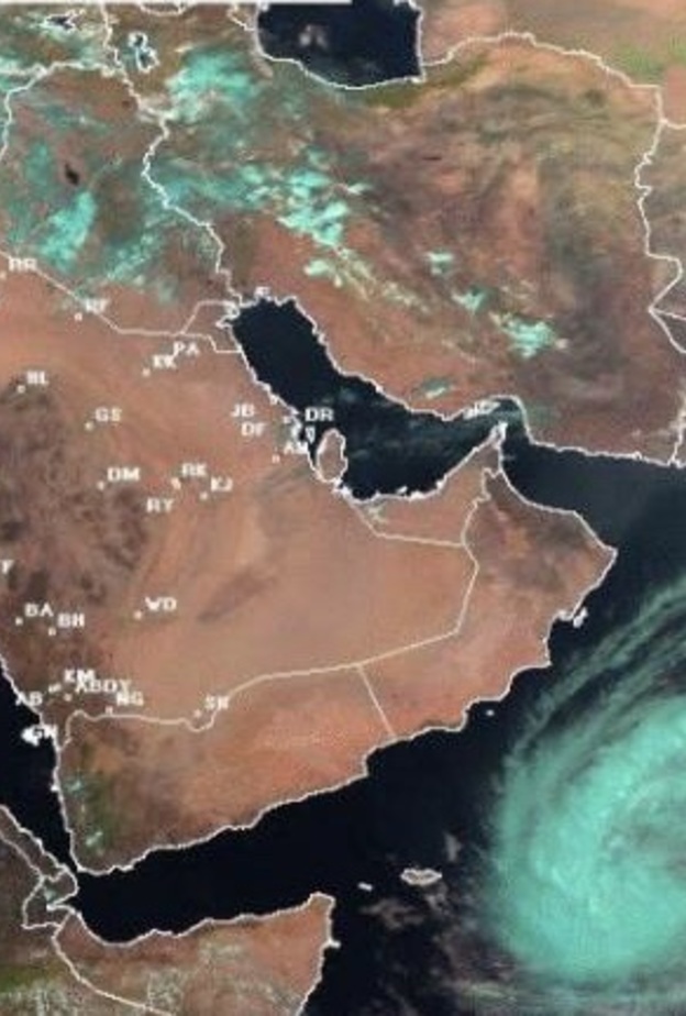 الأرصاد يستبعد تأثر الإمارات بشكل مباشر بالعاصفة "لبان"