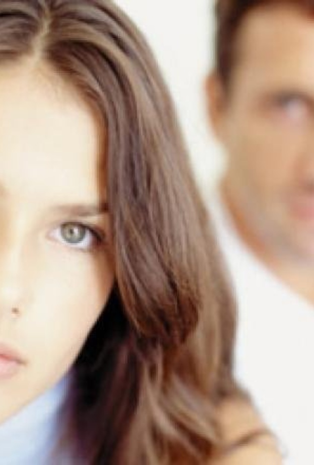 هل يمكن أن تخبر المرأة صديقتها بخيانة حبيبها