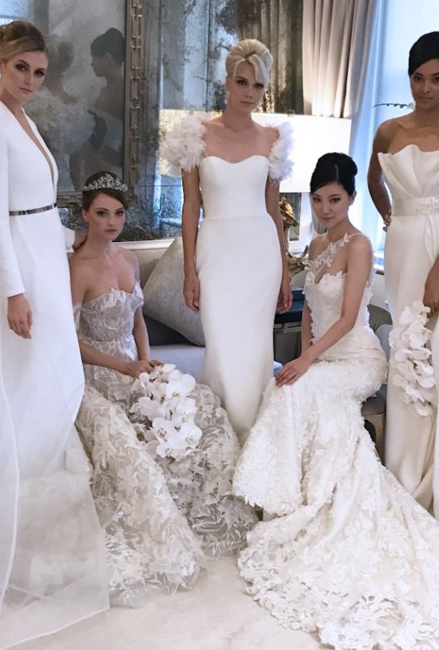 فساتين من romona keveza