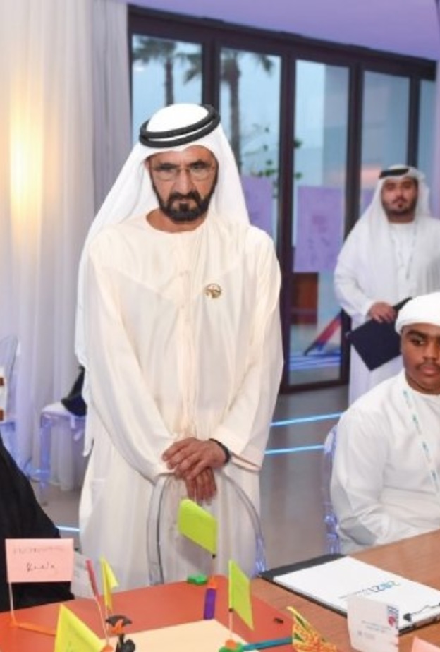 324 مستفيداً من المنح الدراسية لبرنامج محمد بن راشد للطلبة المتميزين