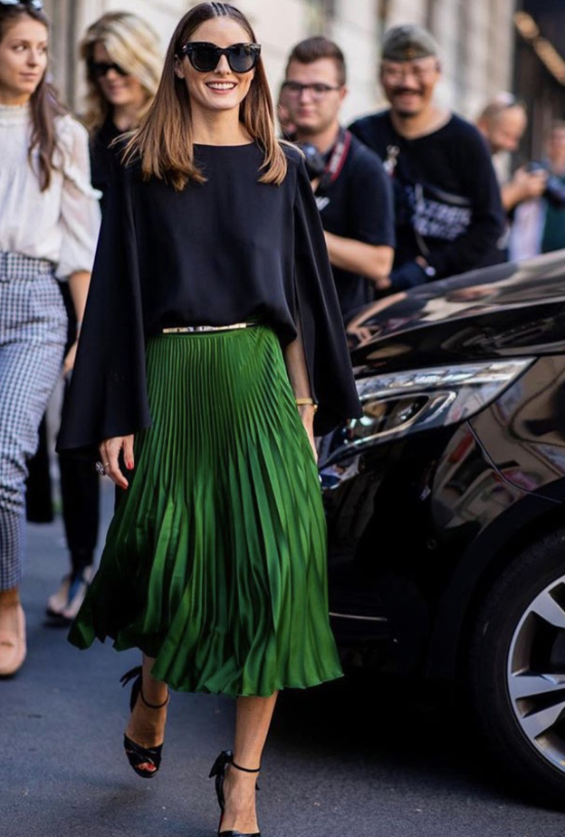 تنورة البليسيه بطول ماكسي وخامات مختلفة