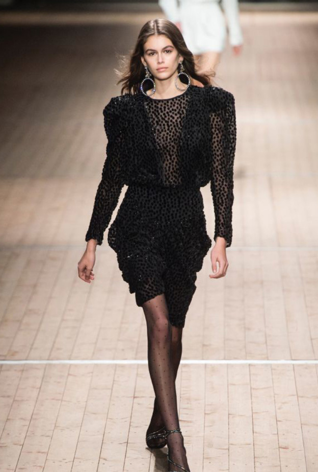 Chloé الأكتاف البارزة لدى 