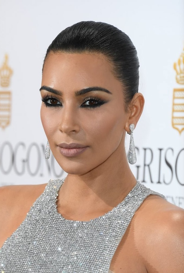 ما رأيك بهذه الإطلالة العصرية؟