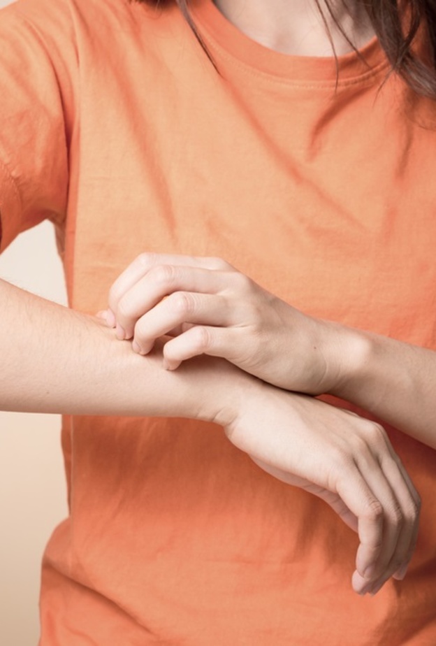 ماهي اعراض مرض النخالة الوردية ؟