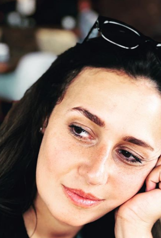 الفنانة حلا شيحة 