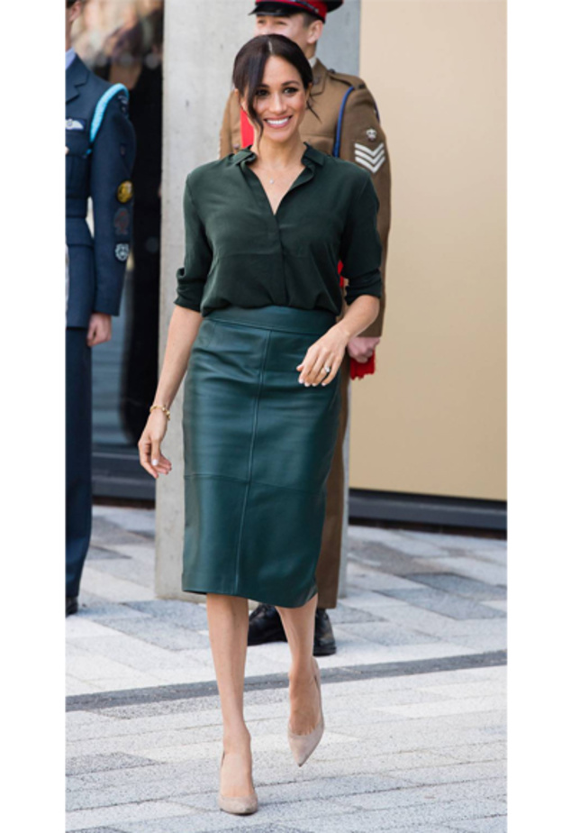  فستان أنيق من الجينز من كارولينا هيريرا اختارته ميغان ماركل لأحد المشاوير الصباحية