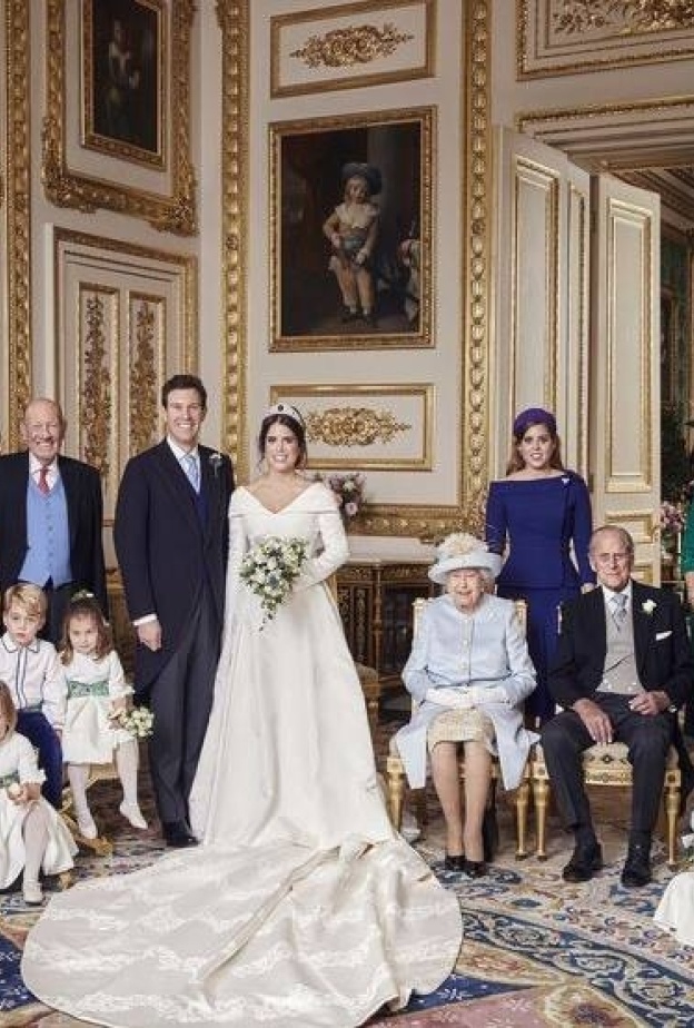 الصورة الرسمية لزفاف الأميرة يوجين بحضور الملكة إليزابيث وأفراد عائلة العروسين