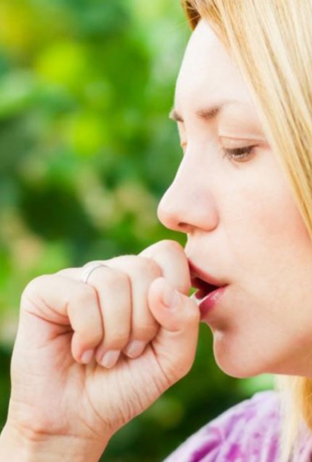 السعال التحسسي يحدث نتيجة إنتشار حبوب اللقاح في الهواء