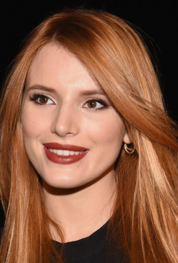  فنانات عالميات بالشعر النحاسي