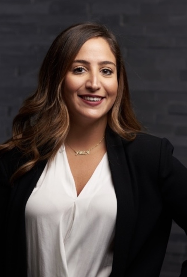 المصممة يارا ضو