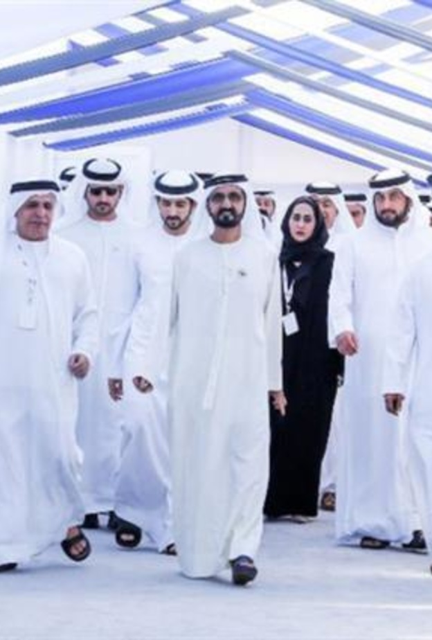 محمد بن راشد يطلع على سير العمل في مشروع مسار 2020 لمترو دبي