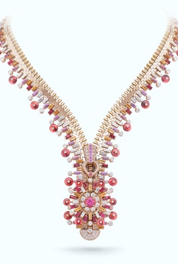 عقد فان كليف أند آربلز 