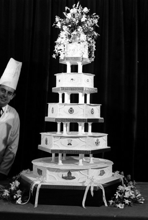  قالب زفاف الاميرة آن ابنة الملكة اليزابيت