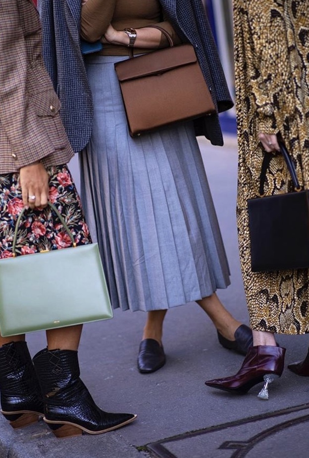 موديلات تنانير لبنات الجامعة 