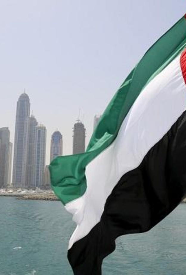 الشيخ محمد بن راشد يدعو إلى رفع العلم بشكل موحد في الأول من نوفمبر